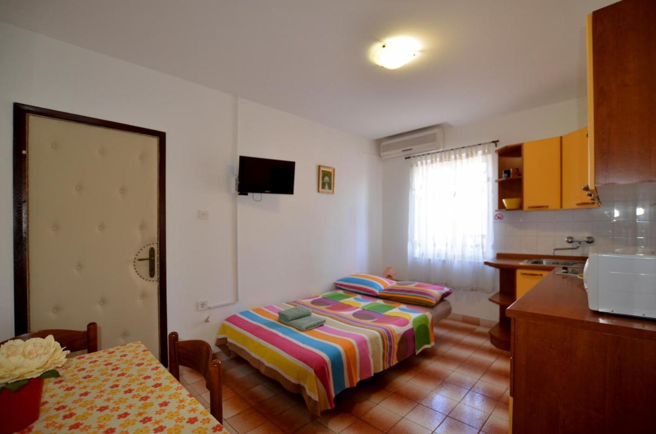 Galant Apartments Rovinj Bilik gambar